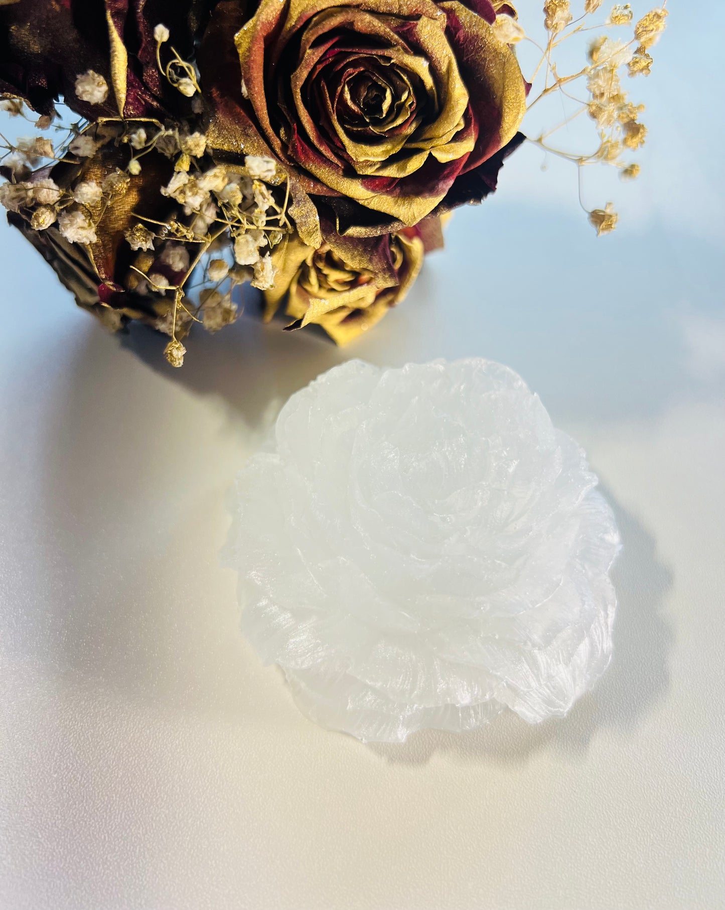 🌼 Peony Radiance Paperweights