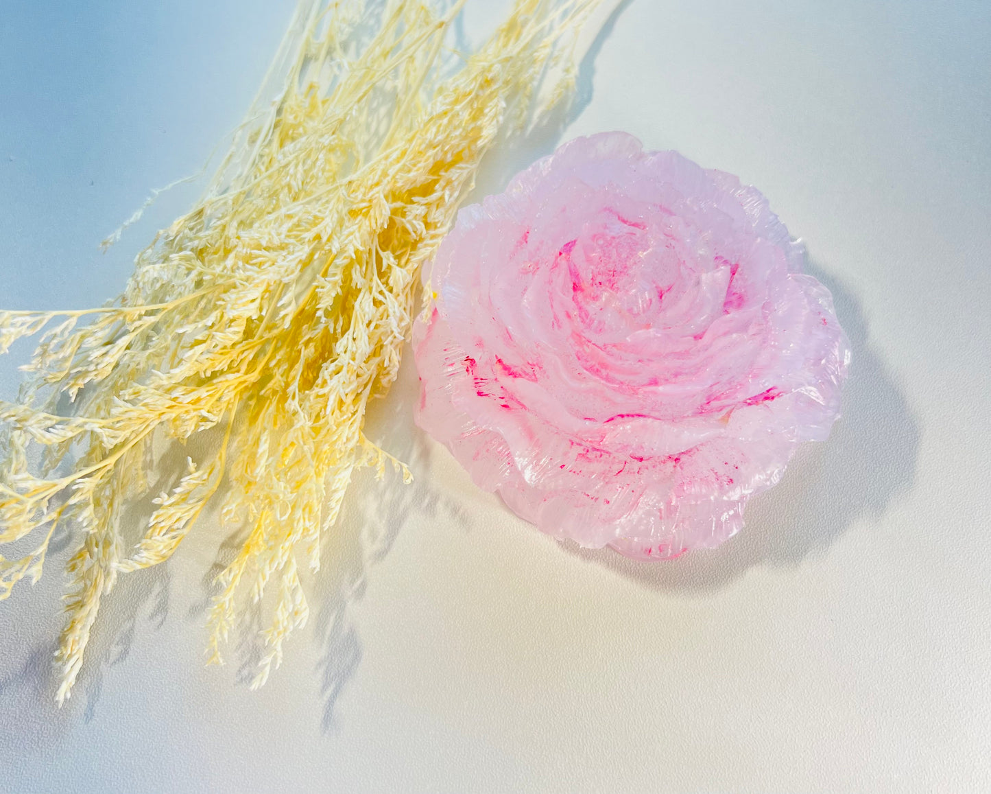 🌼 Peony Radiance Paperweights