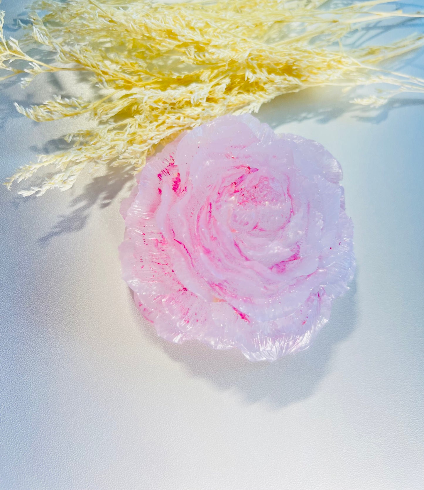 🌼 Peony Radiance Paperweights