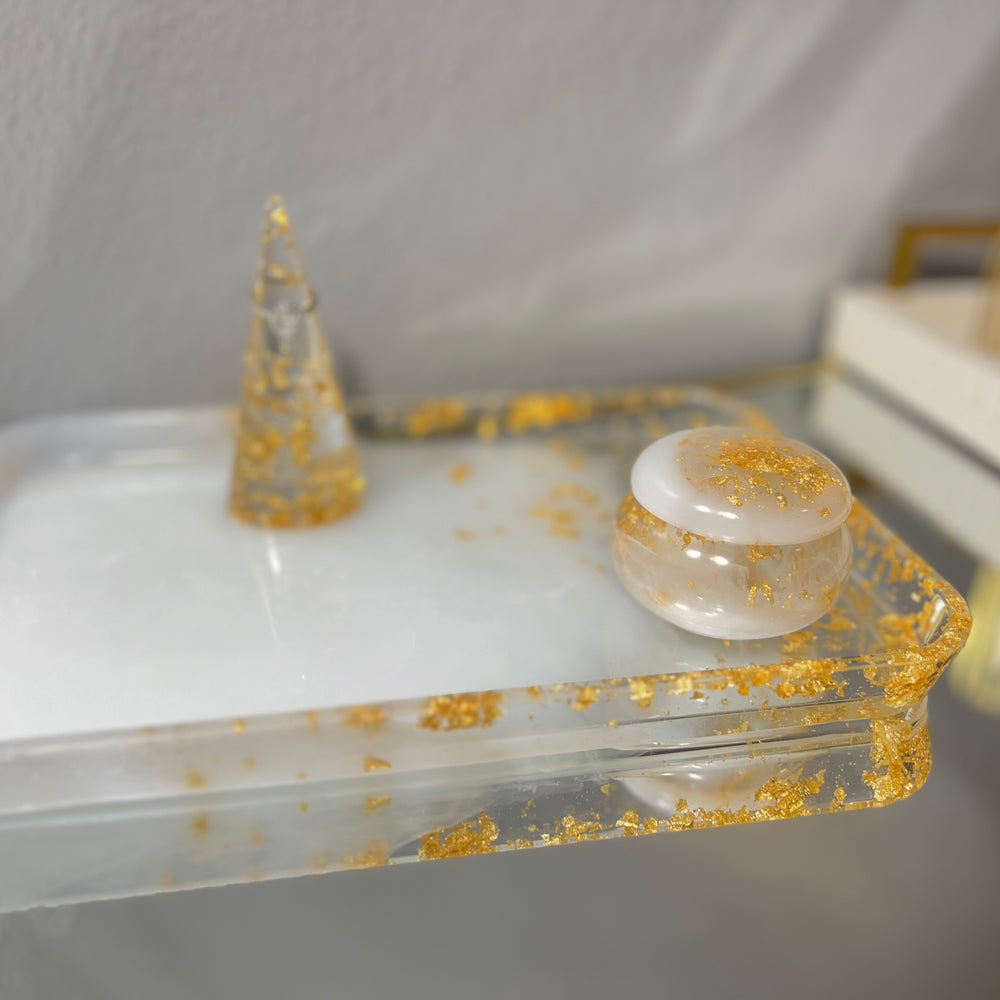 
                  
                    Displayed is the Large Rectangle Tray
                  
                