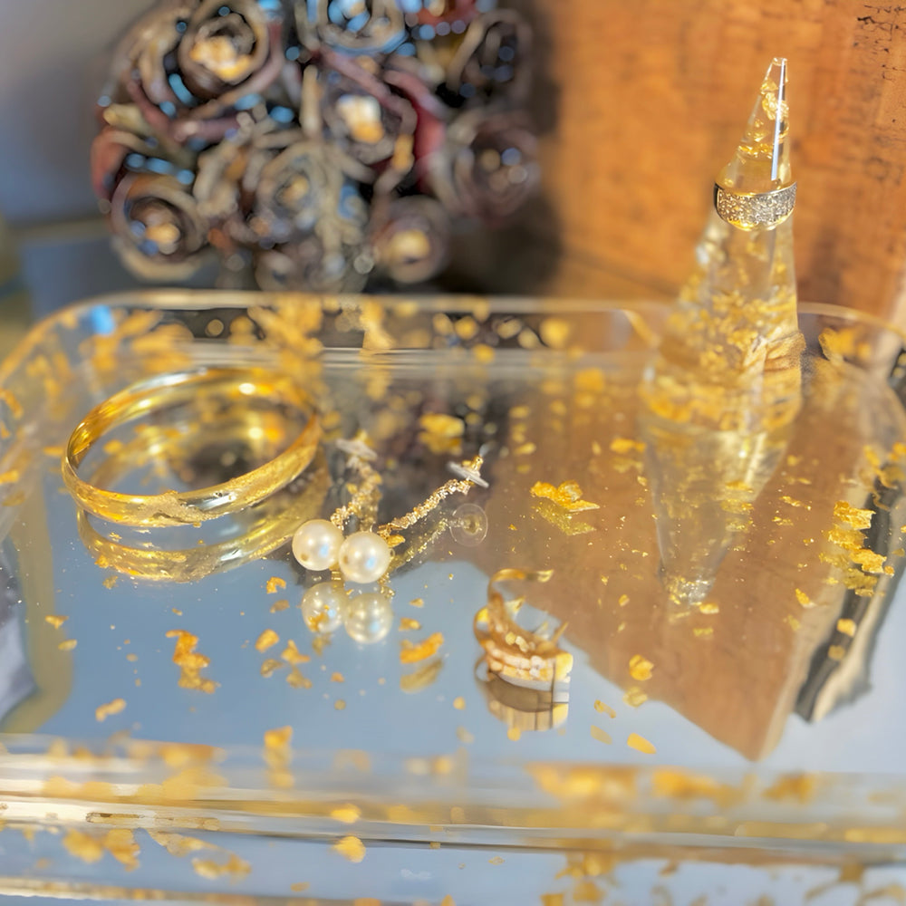 
                  
                    Displayed is the Large Rectangle Tray with Gold Metallic
                  
                